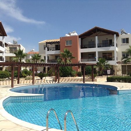 Adriana Holiday Resort Paphos ภายนอก รูปภาพ
