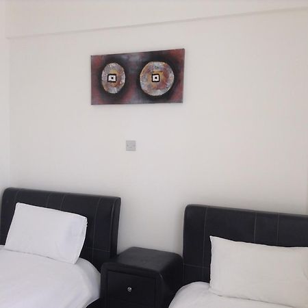 Adriana Holiday Resort Paphos ภายนอก รูปภาพ