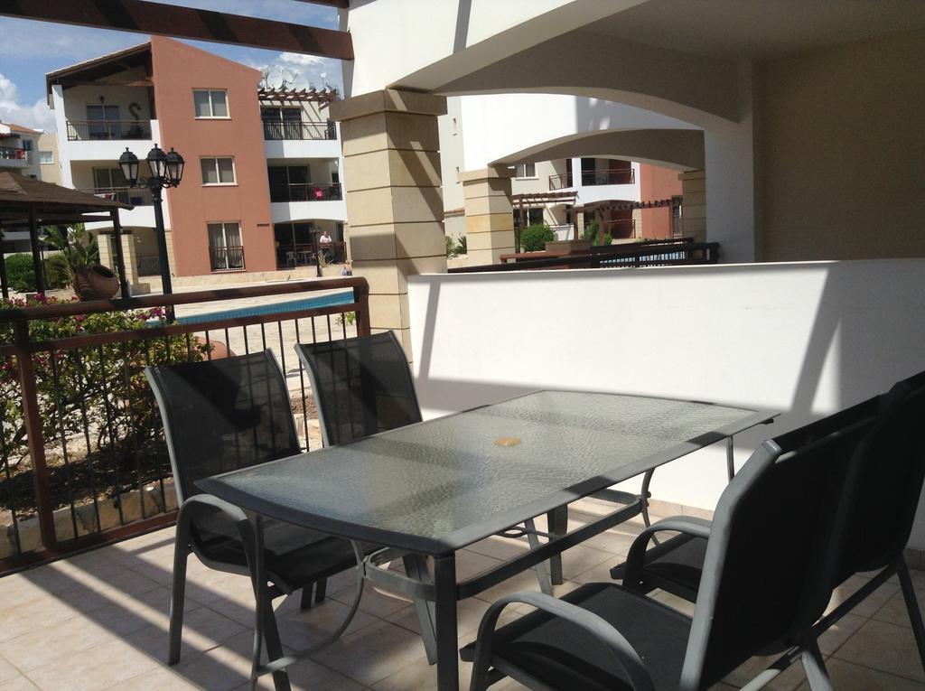 Adriana Holiday Resort Paphos ภายนอก รูปภาพ