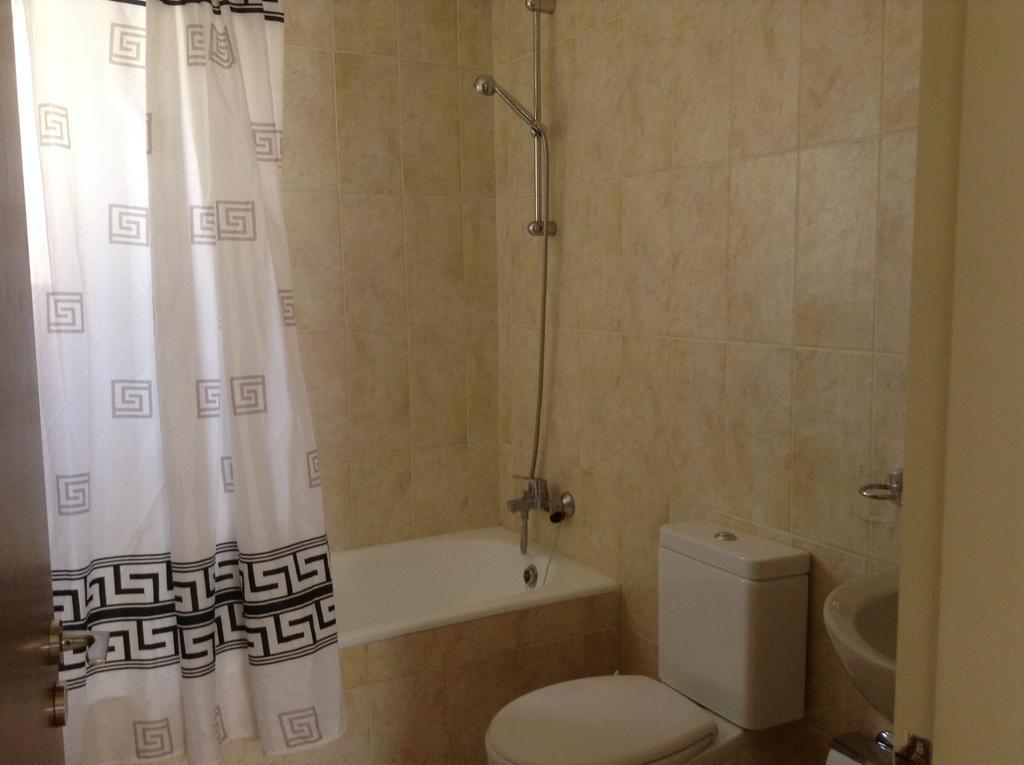 Adriana Holiday Resort Paphos ภายนอก รูปภาพ
