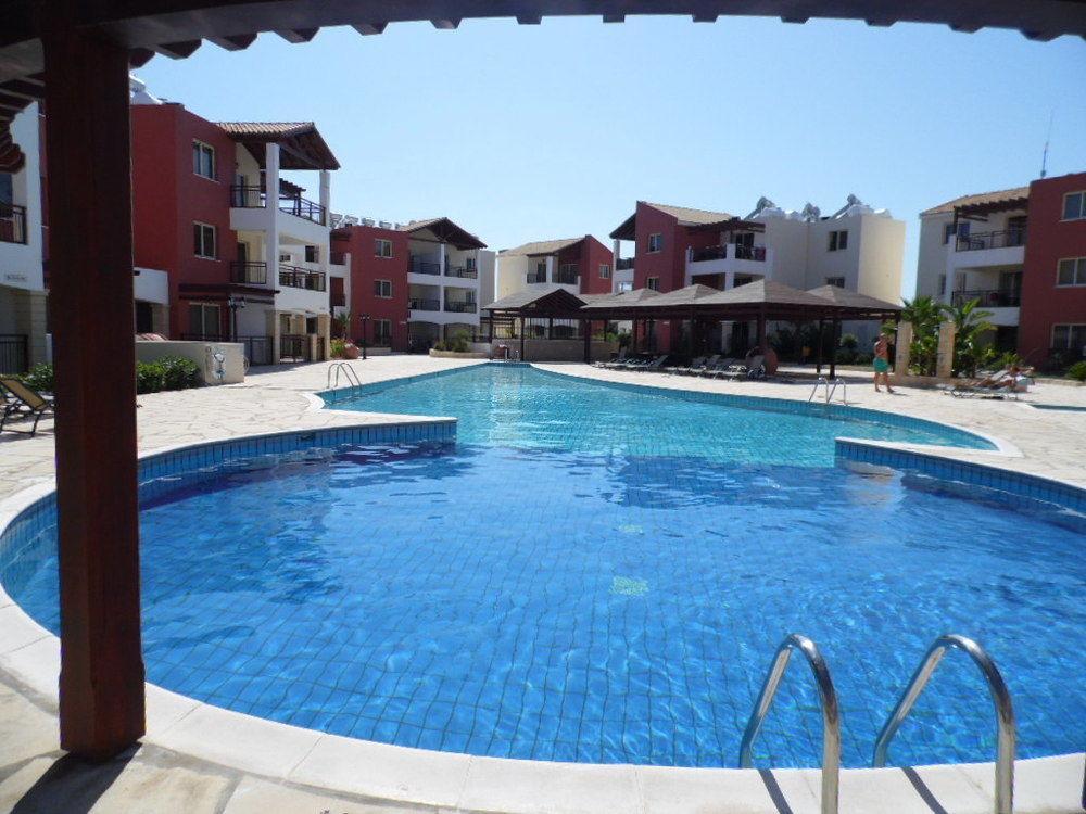 Adriana Holiday Resort Paphos ภายนอก รูปภาพ